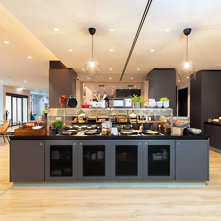 Loginn Airport Hotel 3*