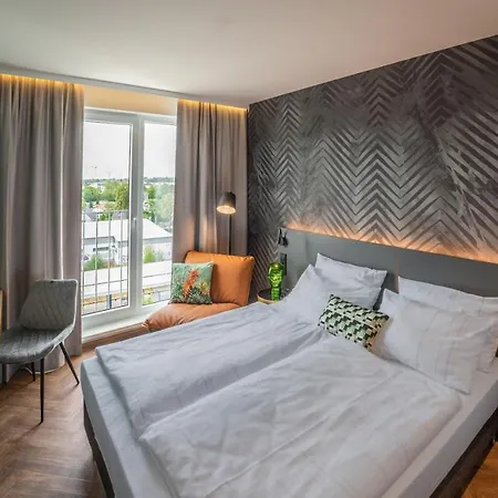 Hotel Loginn Airport 3*