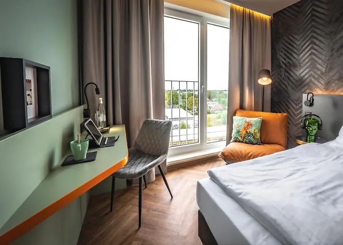 Hotel Loginn Airport 3*