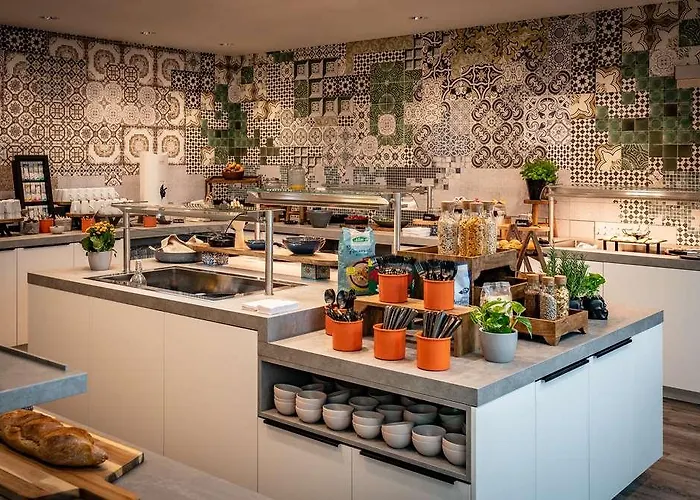 Loginn Airport 3* Berlin