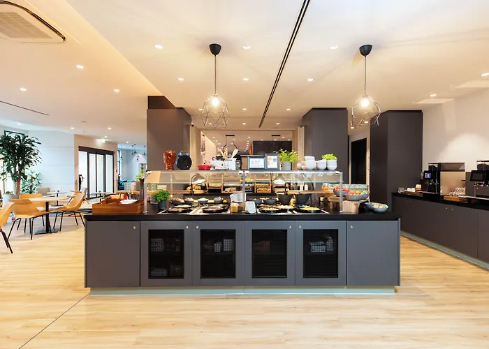 Loginn Airport Hotel 3*