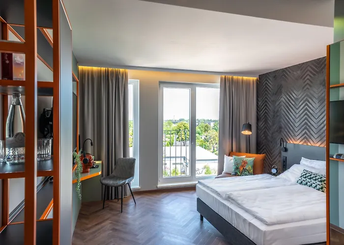 Loginn Airport 3* Berlin