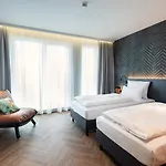Loginn Airport Hotell Berlin