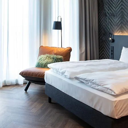 Loginn Airport Βερολίνο