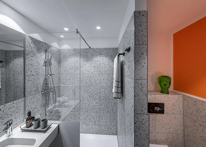 Loginn Airport 3* Берлин