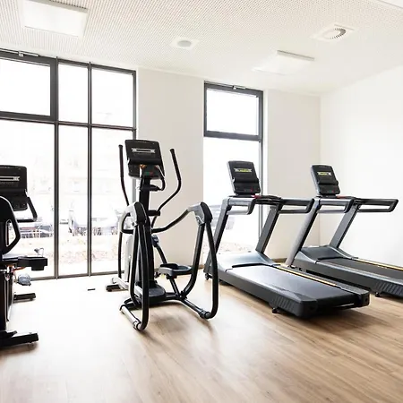 호텔 Loginn Airport 3*