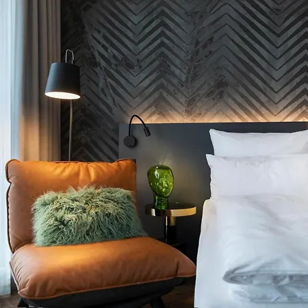 Loginn Airport ベルリン