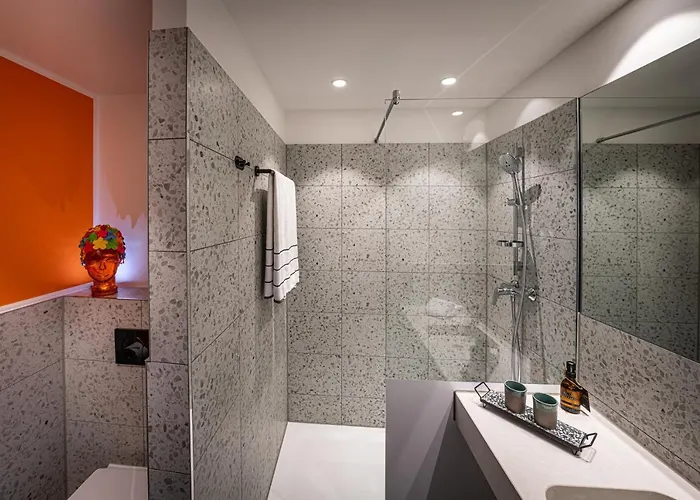 Loginn Airport 3* Berlín