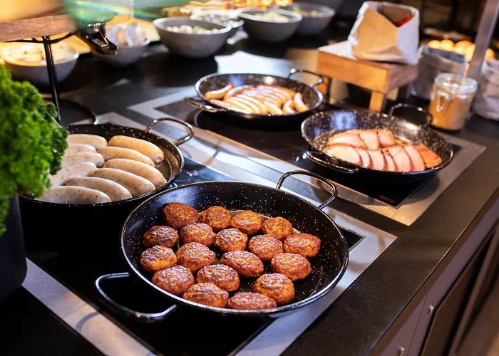 Loginn Airport Hotel 3*